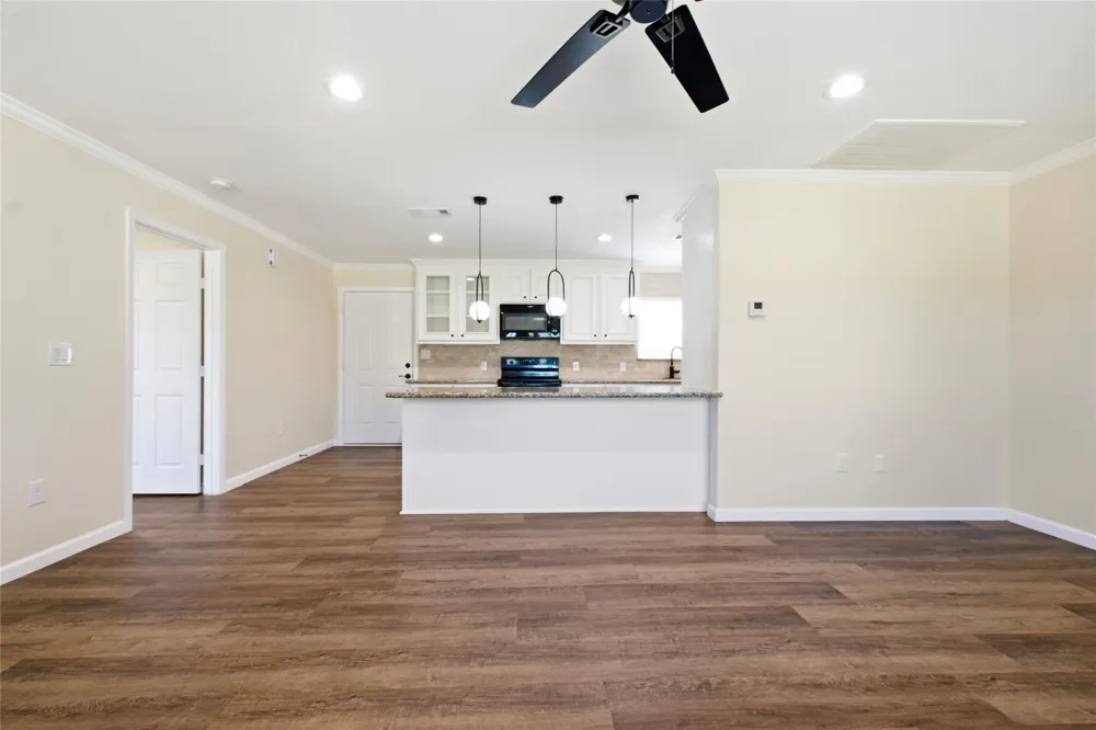 340 Oak Ridge Drive Onalaska, TX 77360