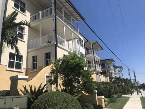 3960 Flagler Drive #304