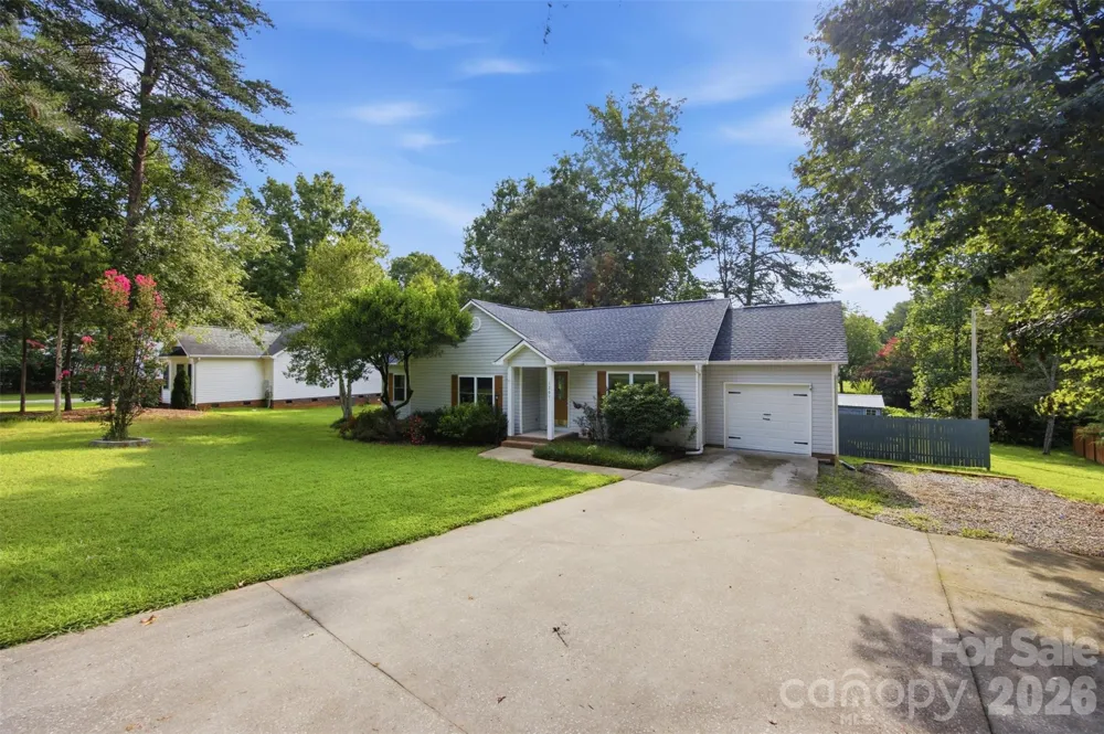 1297 Creekview Drive Gastonia, NC 28052