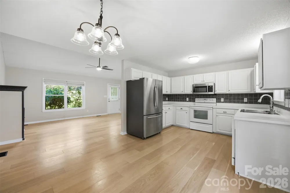1297 Creekview Drive Gastonia, NC 28052