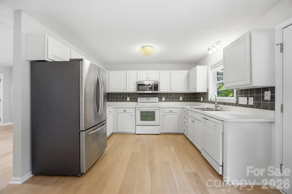 1297 Creekview Drive Gastonia, NC 28052