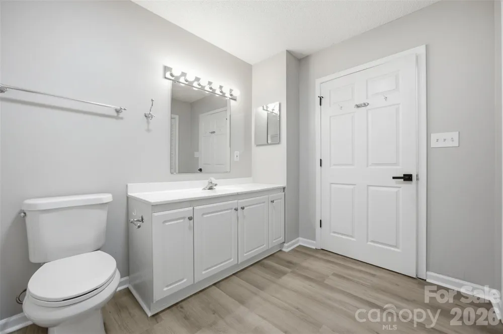 1297 Creekview Drive Gastonia, NC 28052