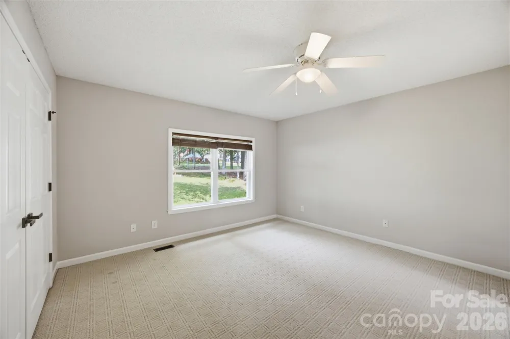 1297 Creekview Drive Gastonia, NC 28052
