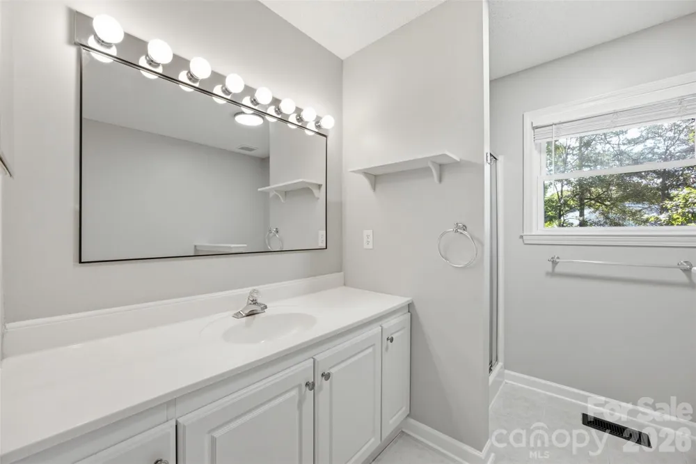 1297 Creekview Drive Gastonia, NC 28052