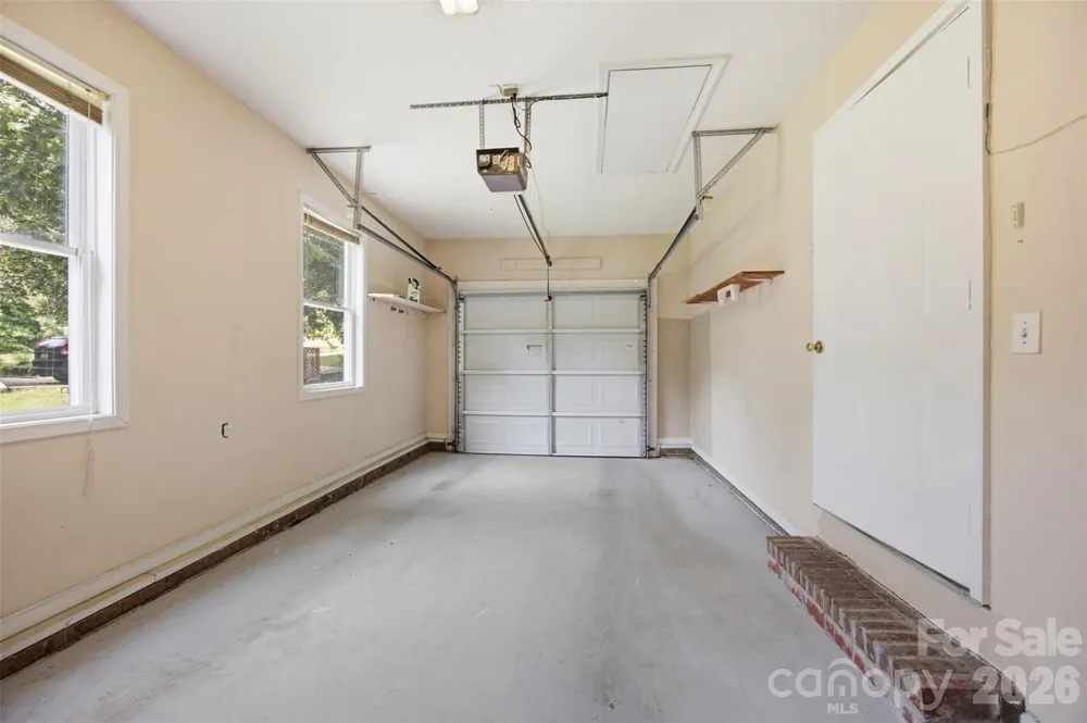 1297 Creekview Drive Gastonia, NC 28052