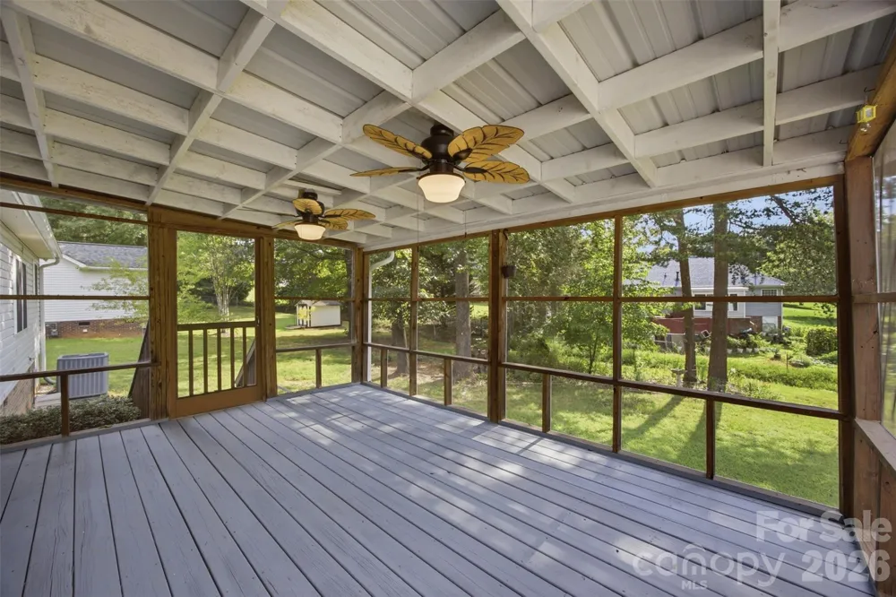 1297 Creekview Drive Gastonia, NC 28052