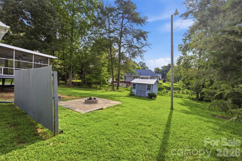 1297 Creekview Drive Gastonia, NC 28052
