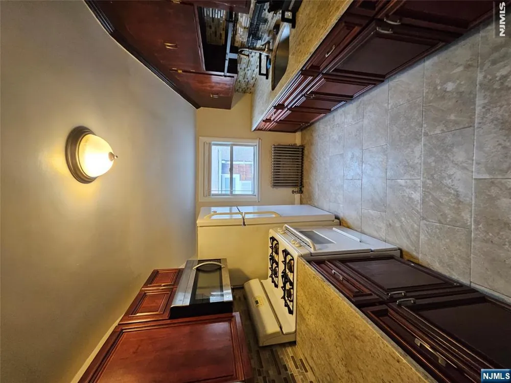 159 Ridge Avenue 2 Bloomfield, NJ 07003