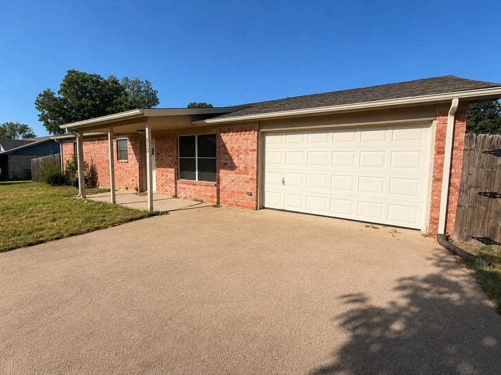 513 Ranch Road Granbury, TX 76049