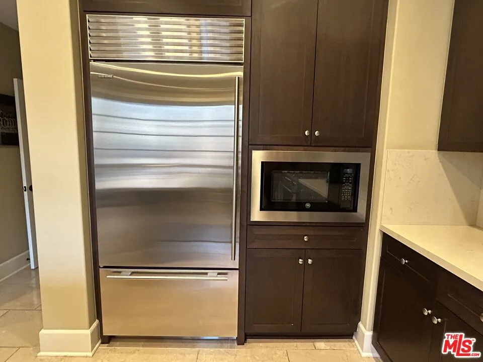 23500 Park Sorrento #C33 Calabasas, CA 91302