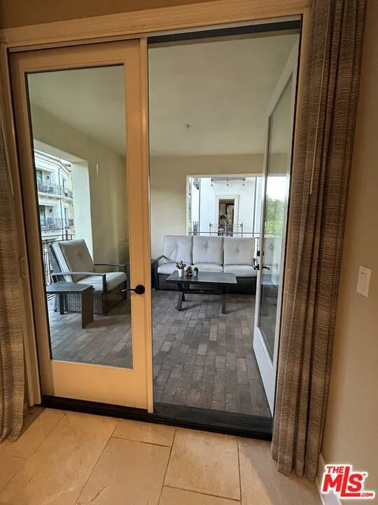 23500 Park Sorrento #C33 Calabasas, CA 91302