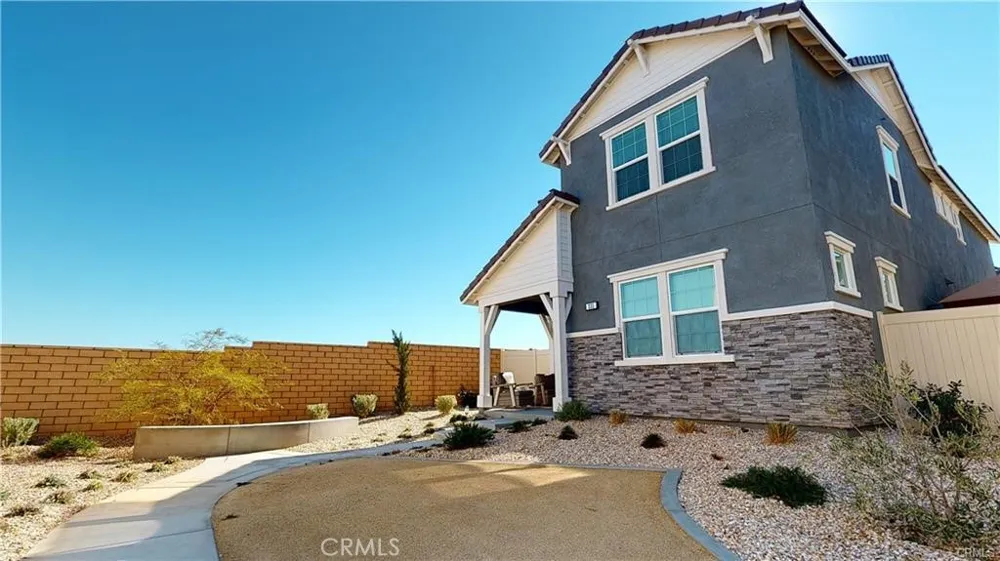235 Black Walnut Palmdale, CA 93551