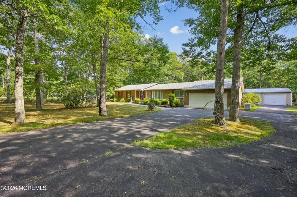 11 Angela Drive Little Egg Harbor, NJ 08087