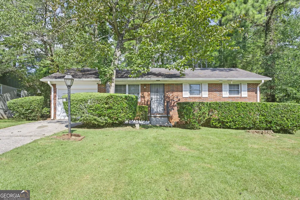 2881 Gwendon TER Decatur, GA 30034