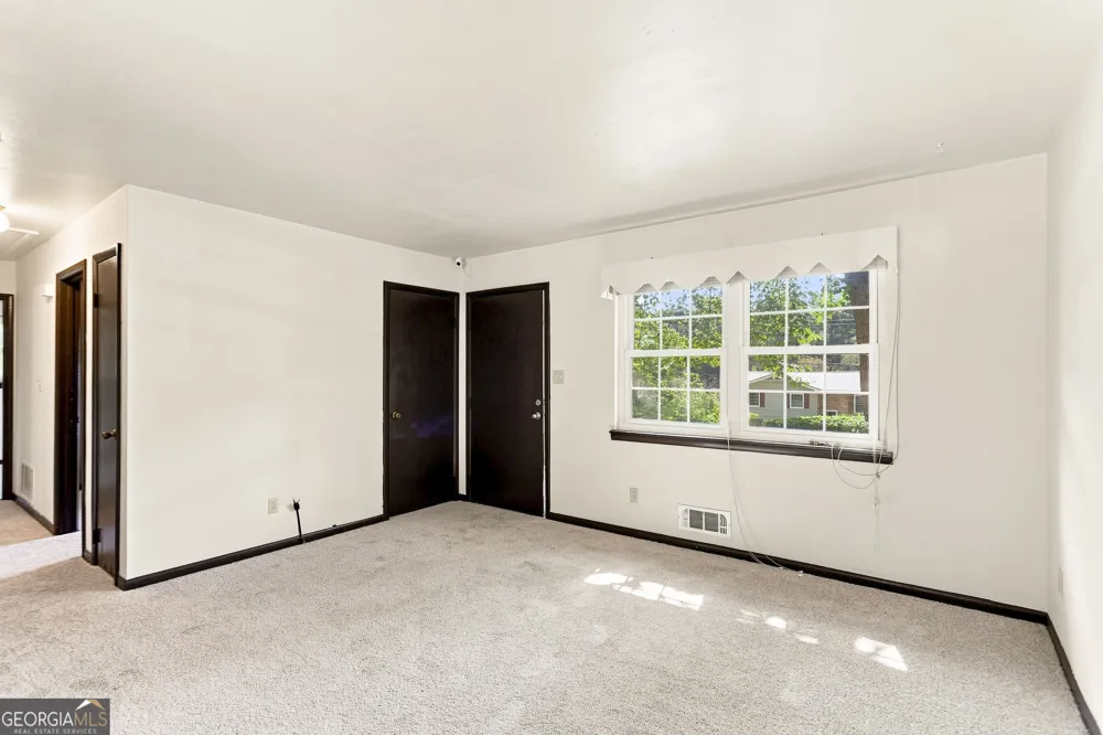 2881 Gwendon TER Decatur, GA 30034