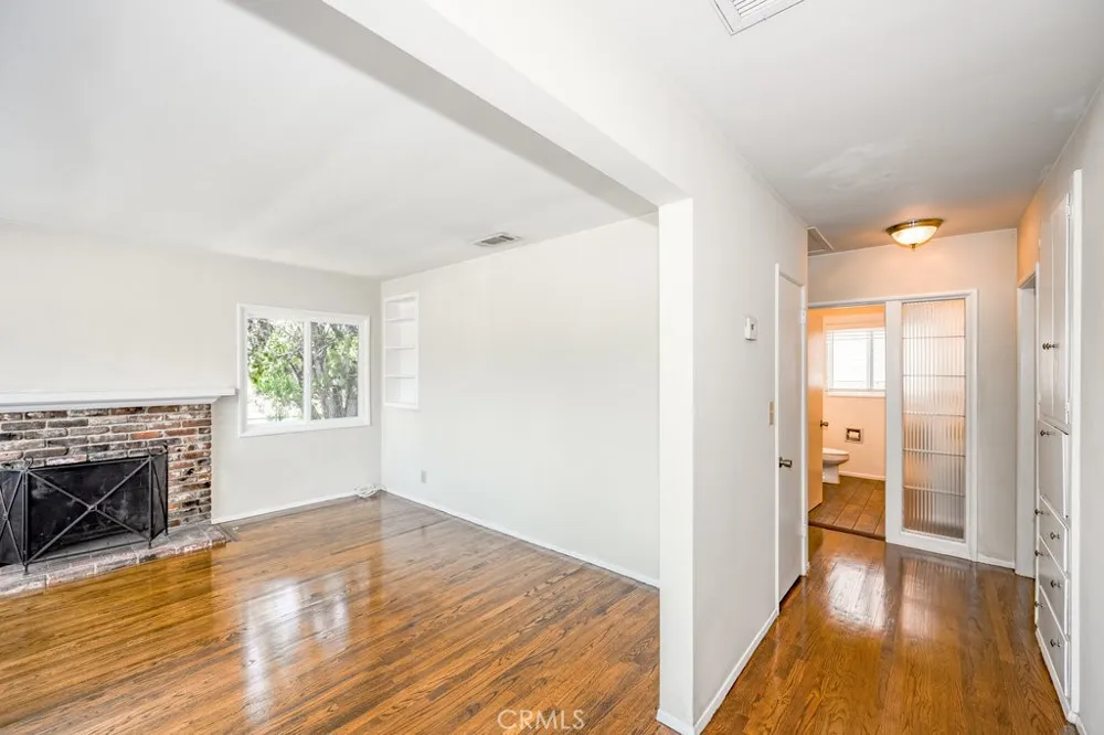 4601 Moore Glendale, CA 91214
