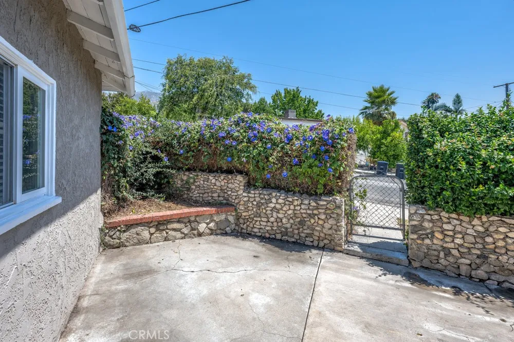 4601 Moore Glendale, CA 91214