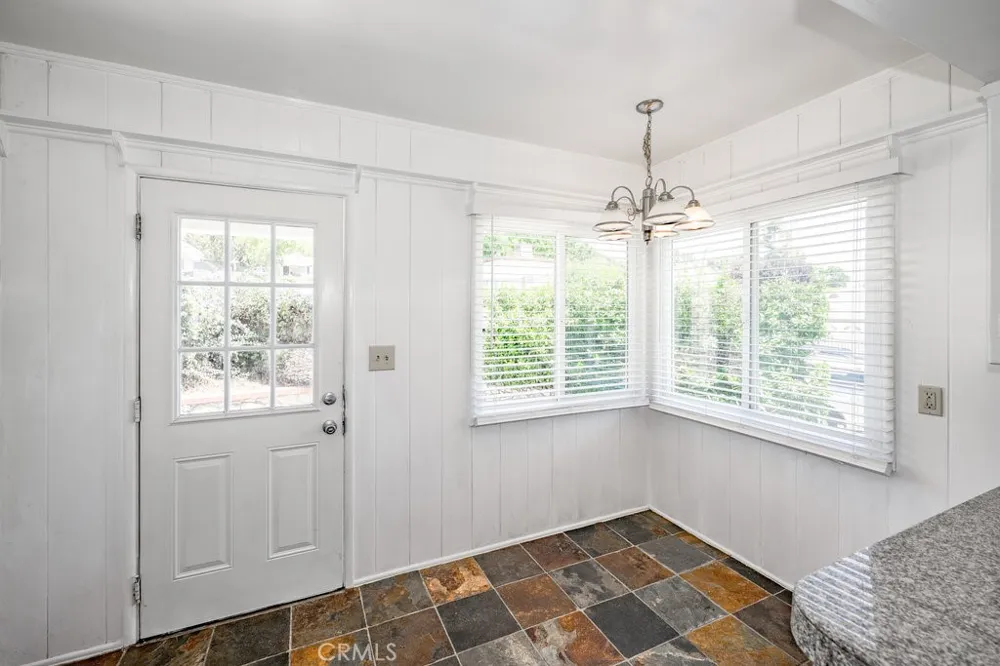 4601 Moore Glendale, CA 91214