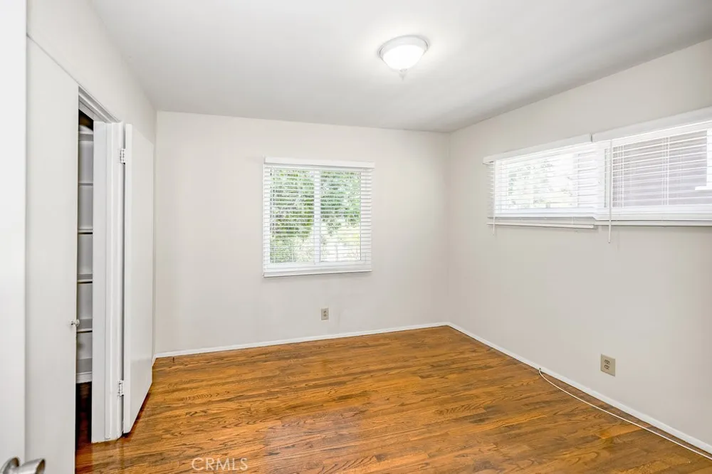 4601 Moore Glendale, CA 91214