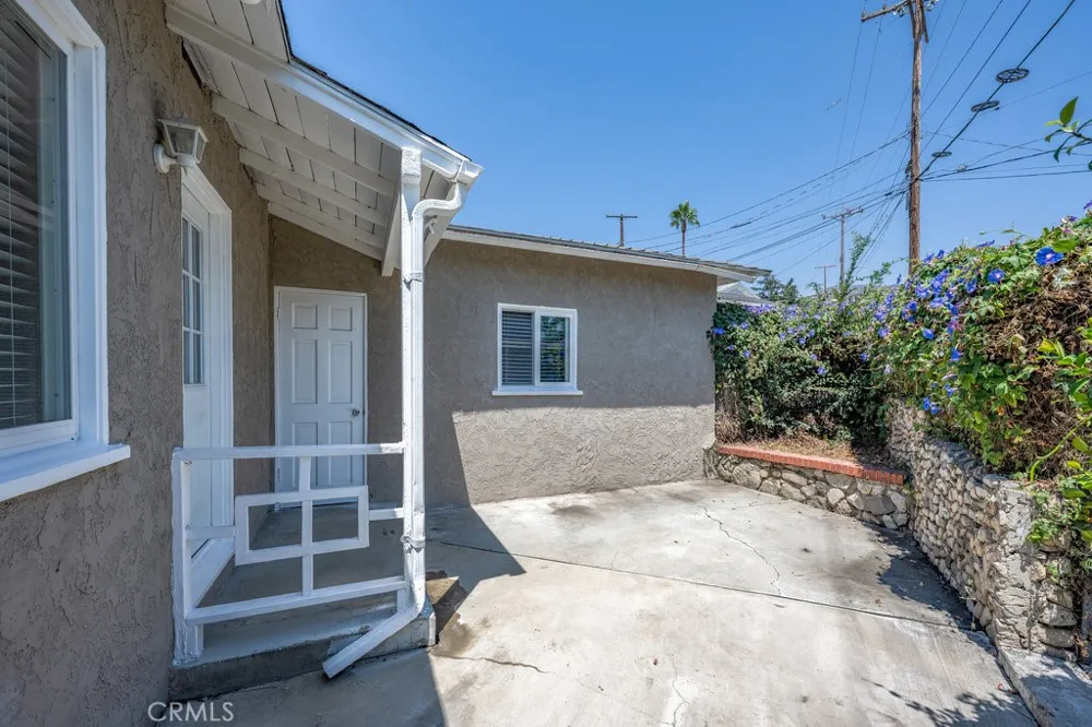 4601 Moore Glendale, CA 91214