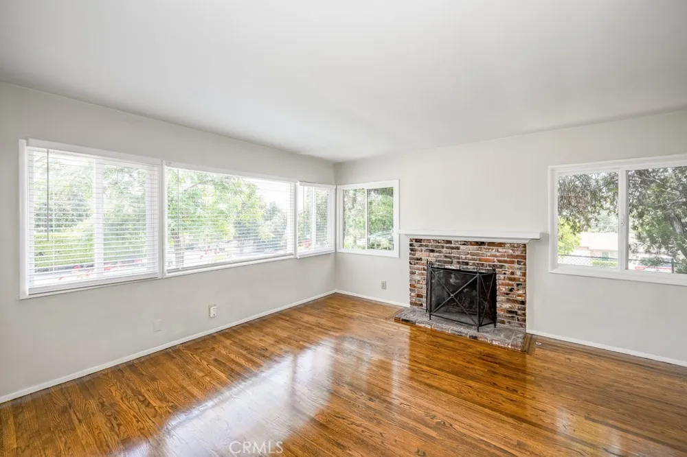 4601 Moore Glendale, CA 91214