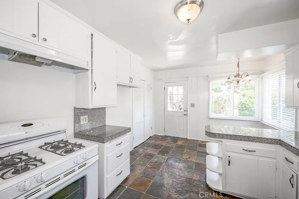 4601 Moore Glendale, CA 91214