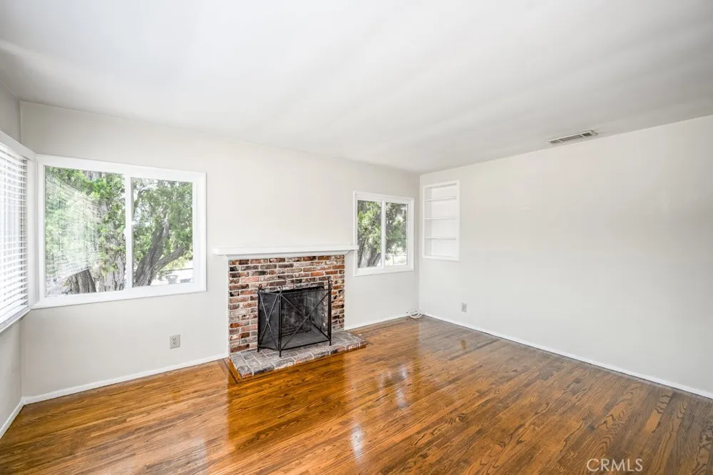 4601 Moore Glendale, CA 91214