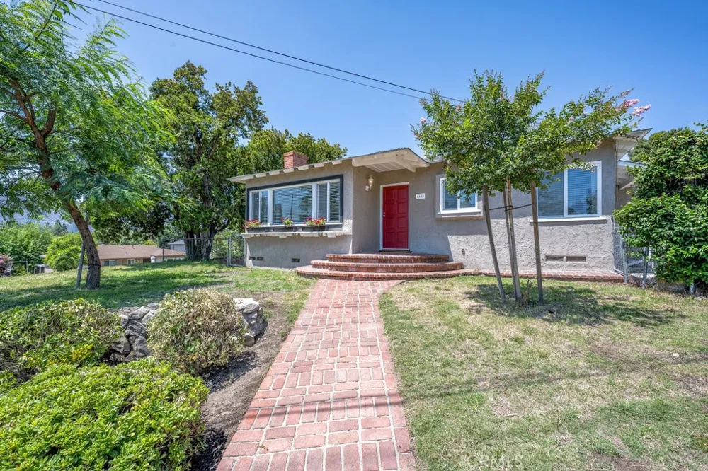 4601 Moore Glendale, CA 91214
