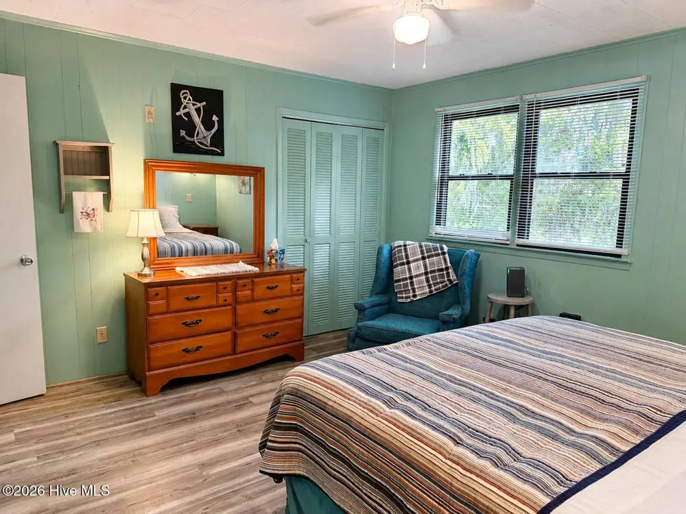 4325 Riverneck Road Columbia, NC 27925