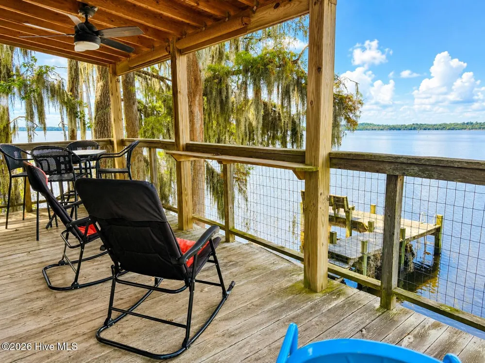 4325 Riverneck Road Columbia, NC 27925