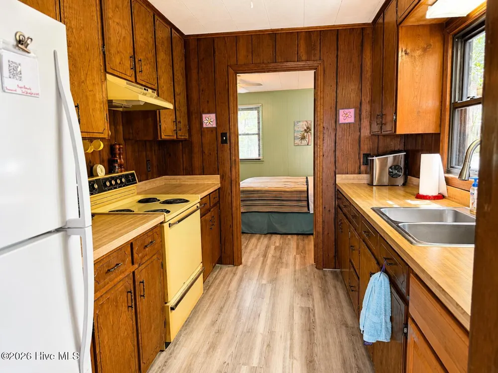 4325 Riverneck Road Columbia, NC 27925