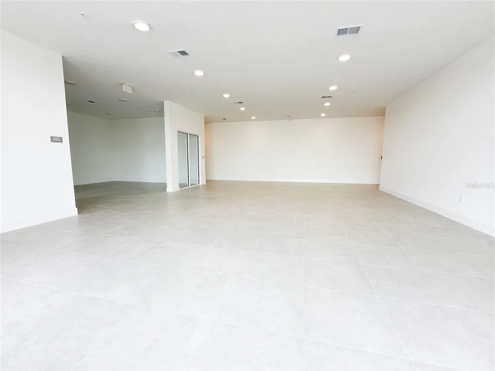 5563 MILLENIA PARK BLVD #409 Orlando, FL 32839