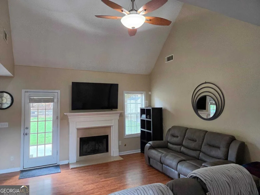 850 Glenns Farm Ct Grayson, GA 30017