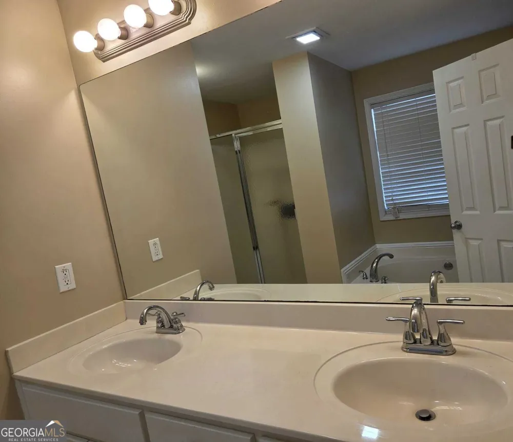 850 Glenns Farm Ct Grayson, GA 30017