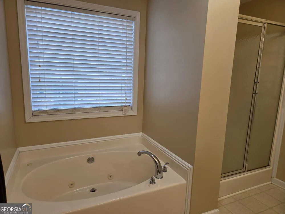 850 Glenns Farm Ct Grayson, GA 30017
