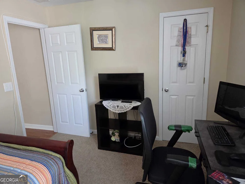 850 Glenns Farm Ct Grayson, GA 30017