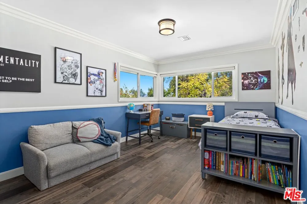 3430 Loadstone Drive Los Angeles, CA 91403
