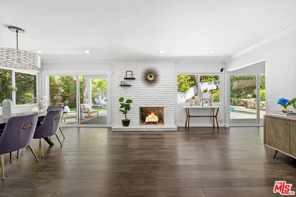 3430 Loadstone Drive Los Angeles, CA 91403