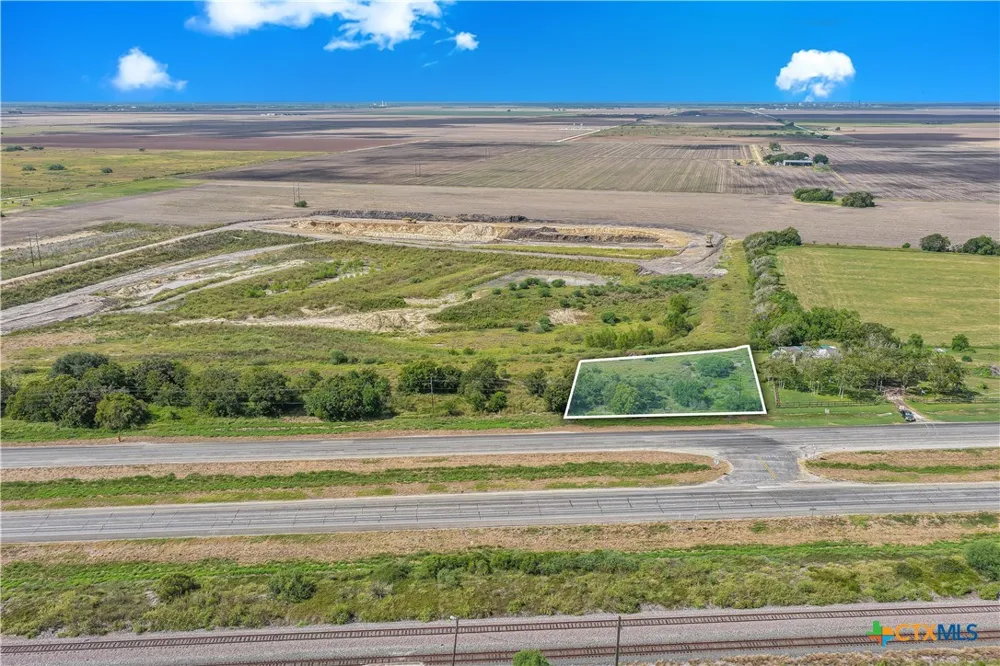 11833 US Highway 87 Victoria, TX 77905