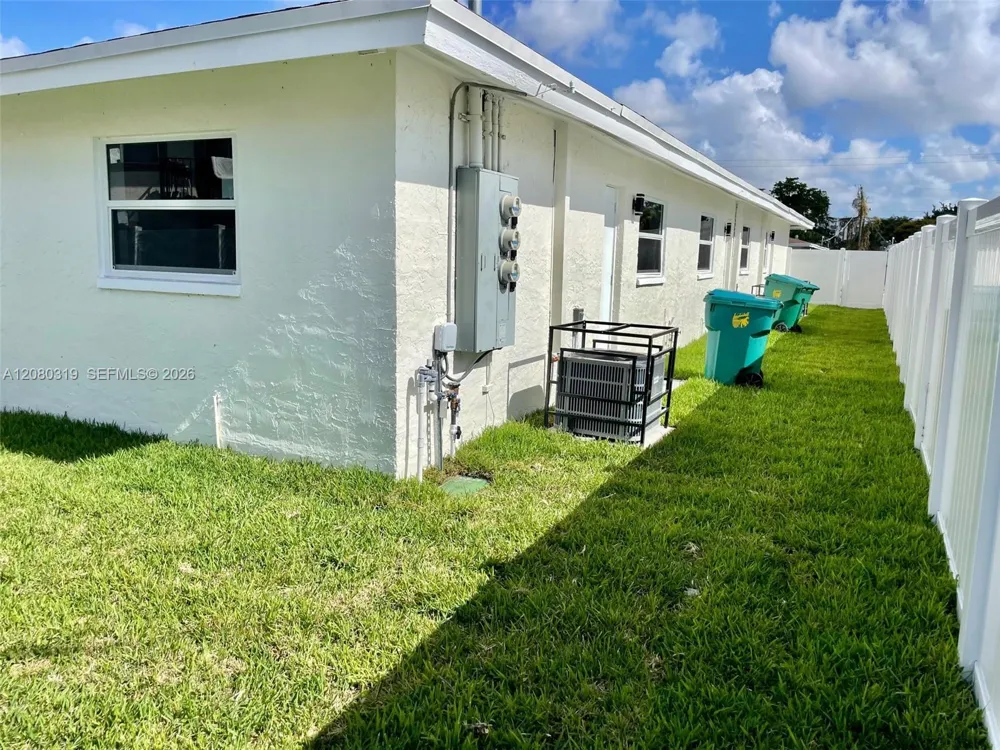 5711 NW 28th St #5711 Lauderhill, FL 33313