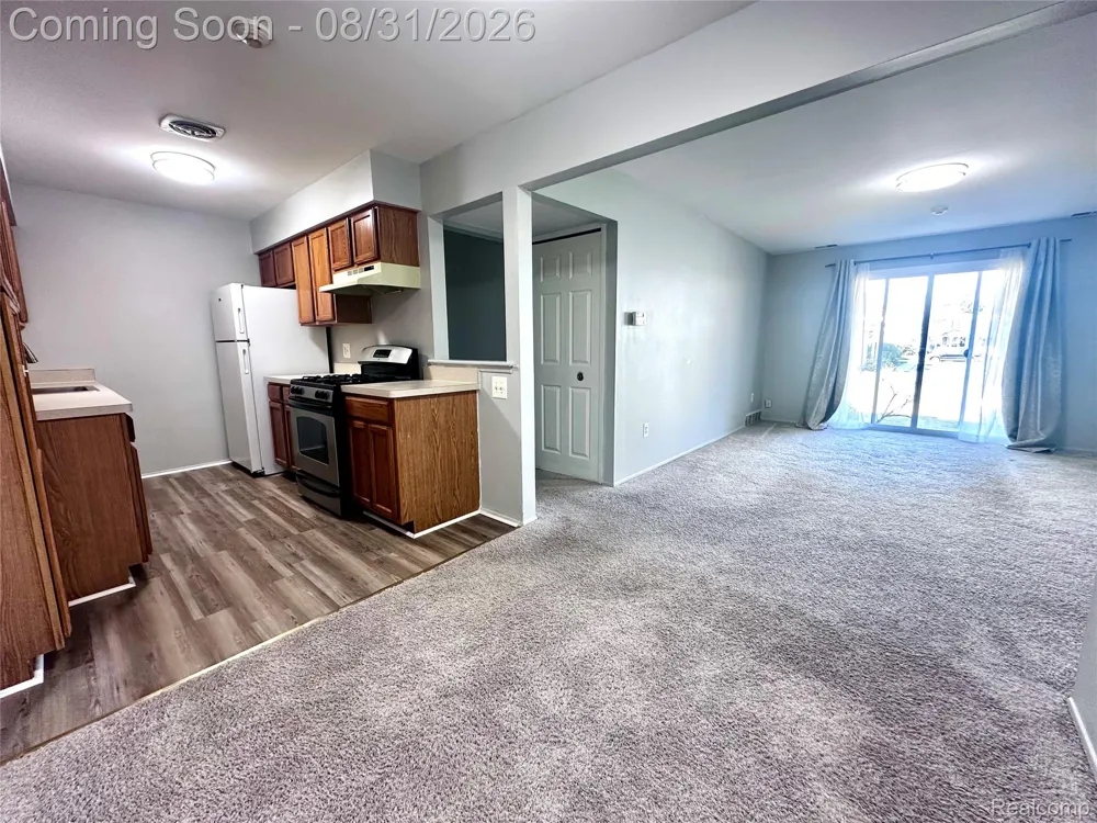 44481 Savery Drive Canton Charter Township, MI 48187