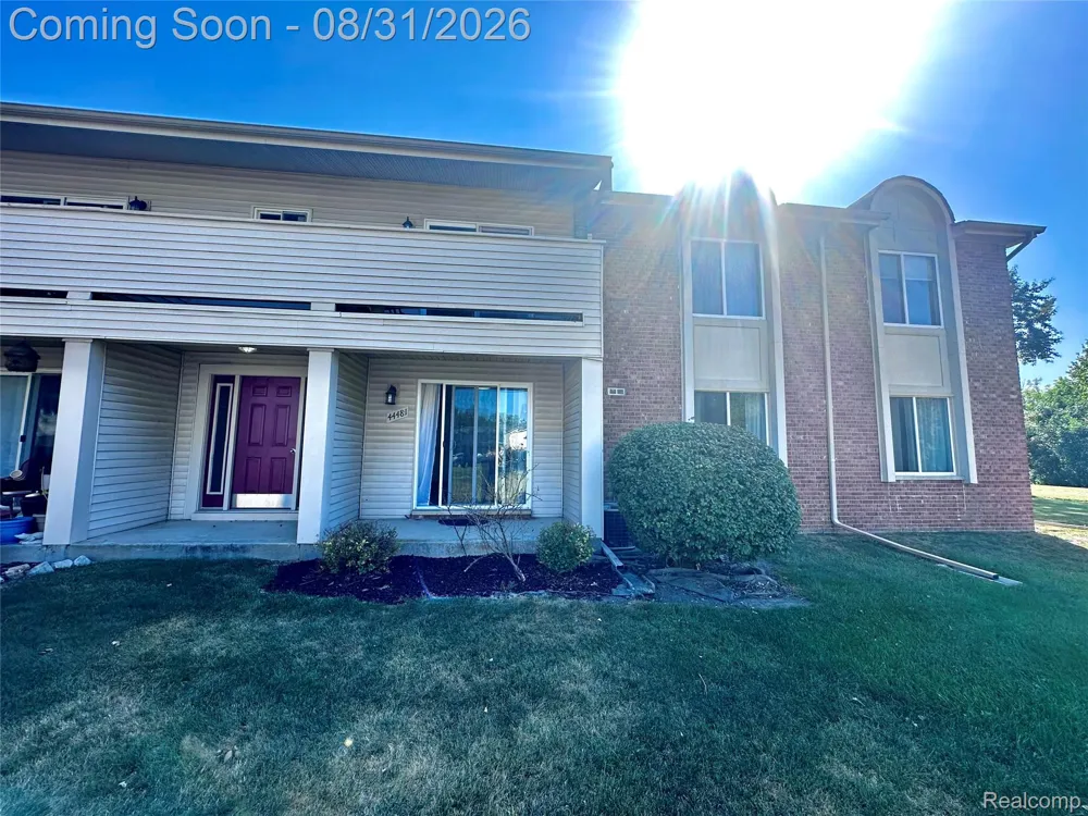 44481 Savery Drive Canton Charter Township, MI 48187