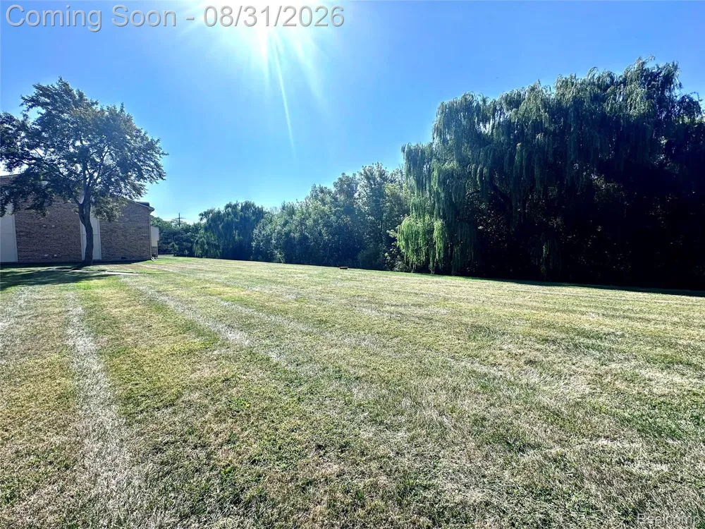 44481 Savery Drive Canton Charter Township, MI 48187