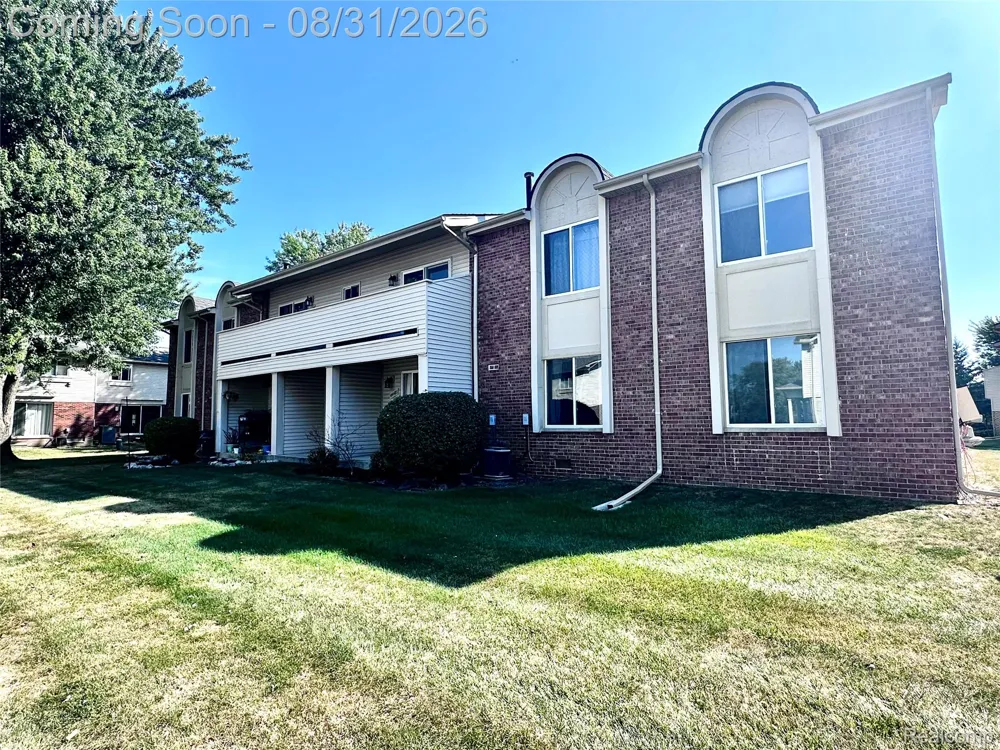 44481 Savery Drive Canton Charter Township, MI 48187
