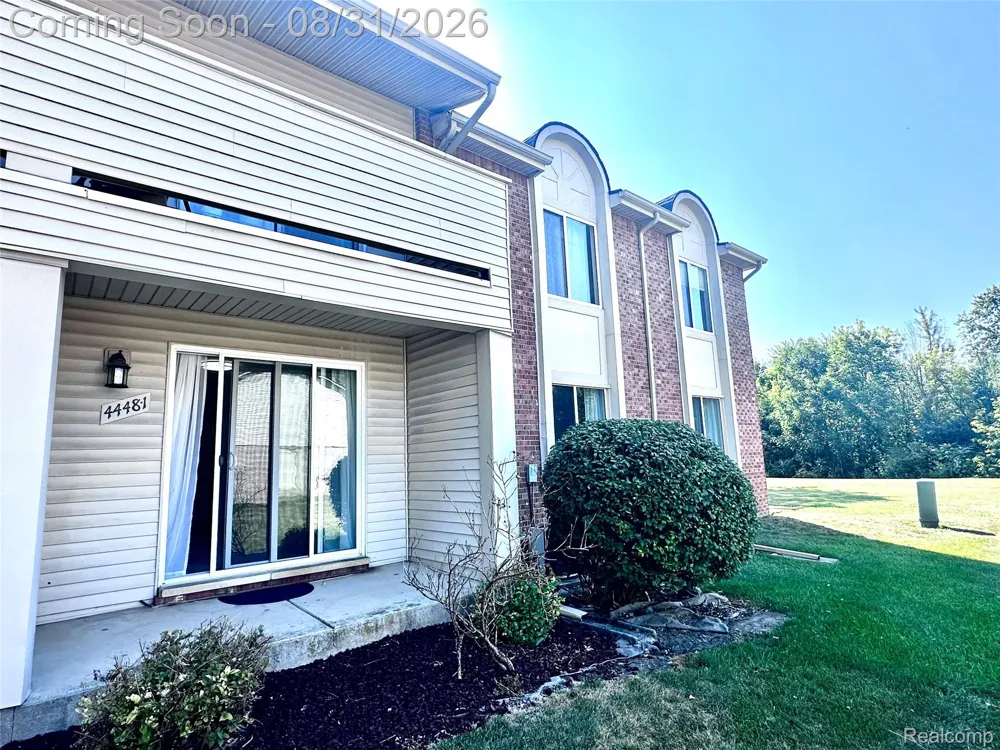 44481 Savery Drive Canton Charter Township, MI 48187