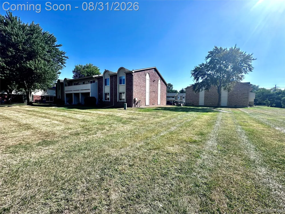 44481 Savery Drive Canton Charter Township, MI 48187