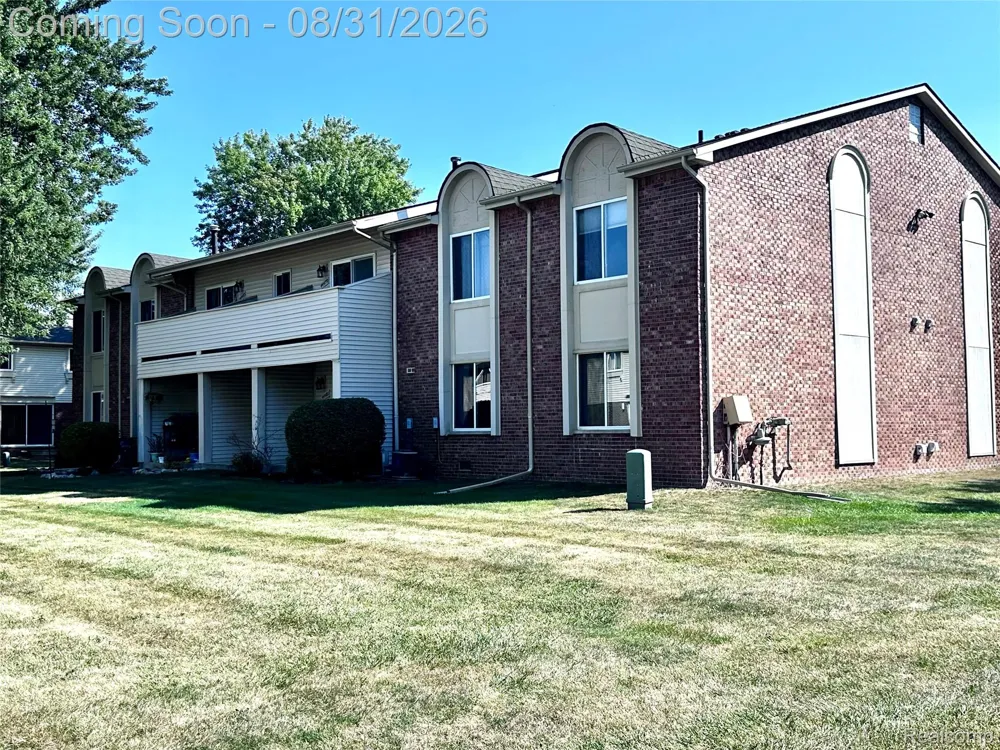 44481 Savery Drive Canton Charter Township, MI 48187