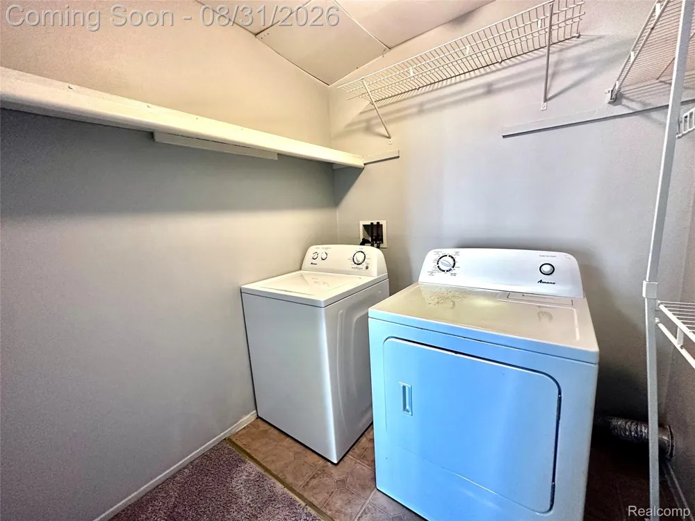 44481 Savery Drive Canton Charter Township, MI 48187