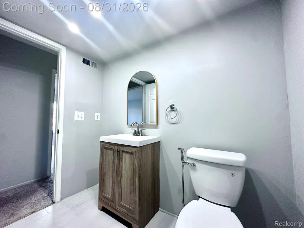 44481 Savery Drive Canton Charter Township, MI 48187