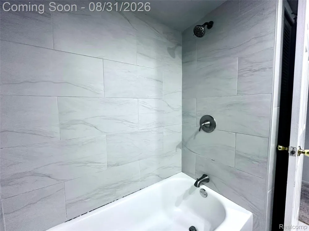 44481 Savery Drive Canton Charter Township, MI 48187